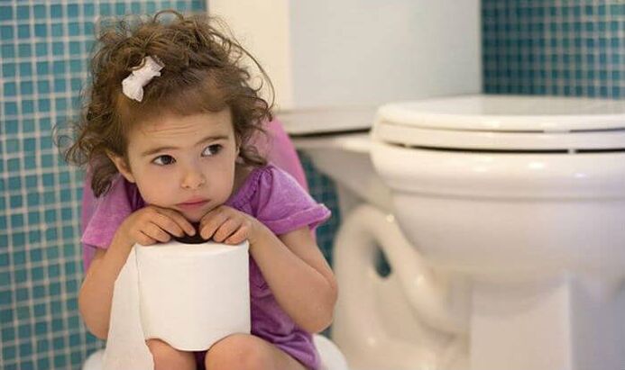 Intestinal problems indicate the presence of parasites in the child's body